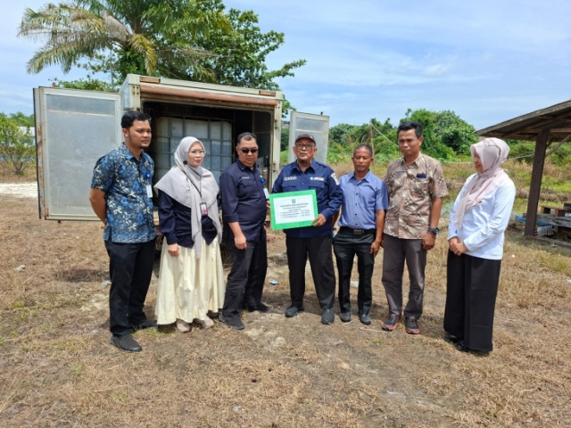 DKP Provinsi Riau Serahkan Bantuan Calon Induk Ikan (CALIN) ke Kabupaten Kampar