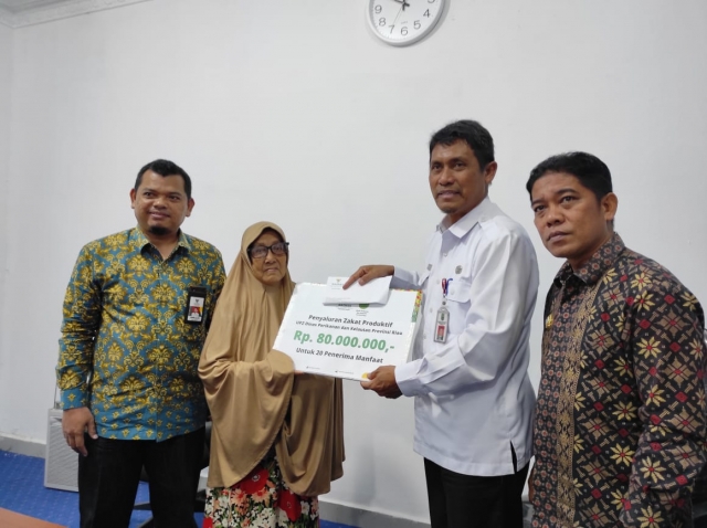 Penyerahan Bantuan Modal Usaha Kecil Bagi 20 Orang MUSTAHIQ  Usulan UPZ Dinas Kelautan dan Perikanan Provinsi Riau