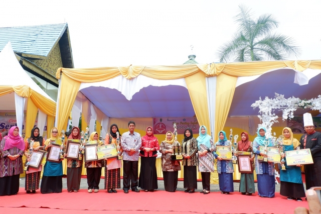 BENGKALIS JUARA UMUM LOMBA MASAK SERBA IKAN TINGKAT PROVINSI RIAU